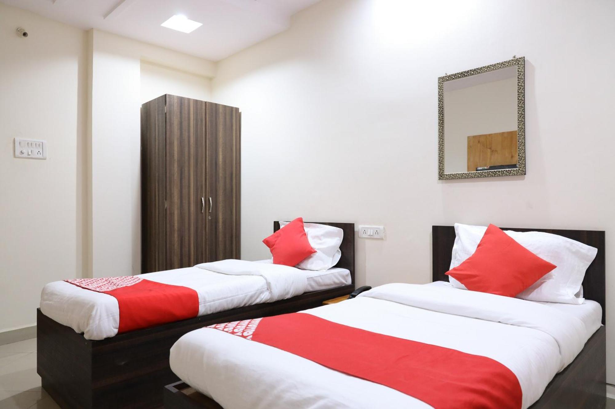 Hotel O Prithvi Inn Нагпур Екстериор снимка