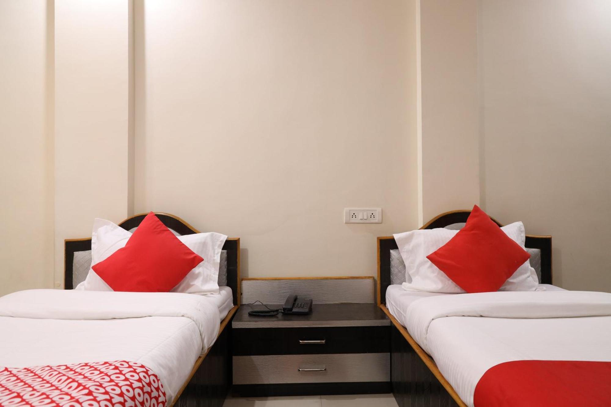 Hotel O Prithvi Inn Нагпур Екстериор снимка